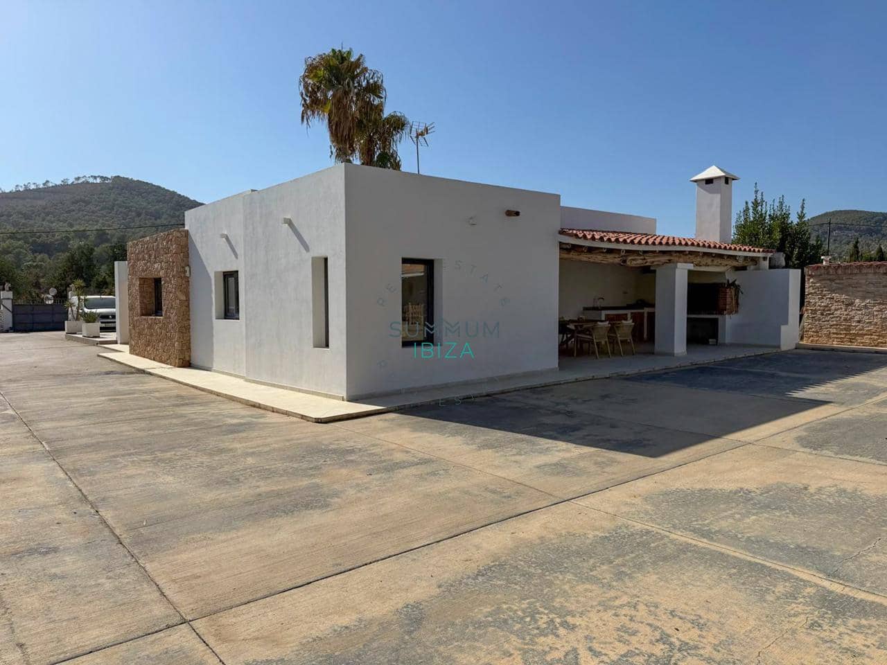 3 soverom Villa til salgs i Sant Jordi de Ses Salines med svømmebasseng garasje - € 2 200 000 (Ref: 10055786)