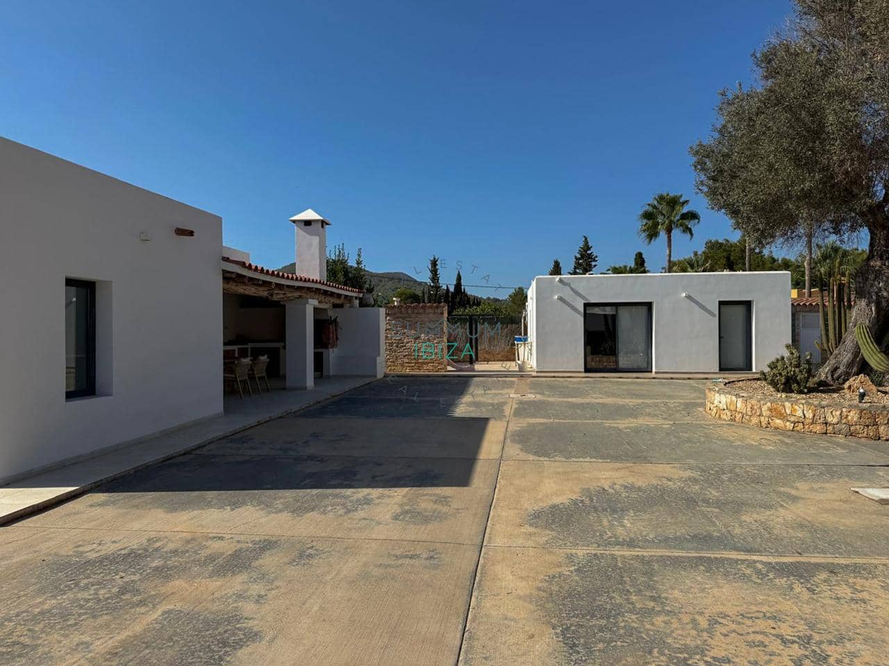 3 soverom Villa til salgs i Sant Jordi de Ses Salines med svømmebasseng garasje - € 2 200 000 (Ref: 10055786)