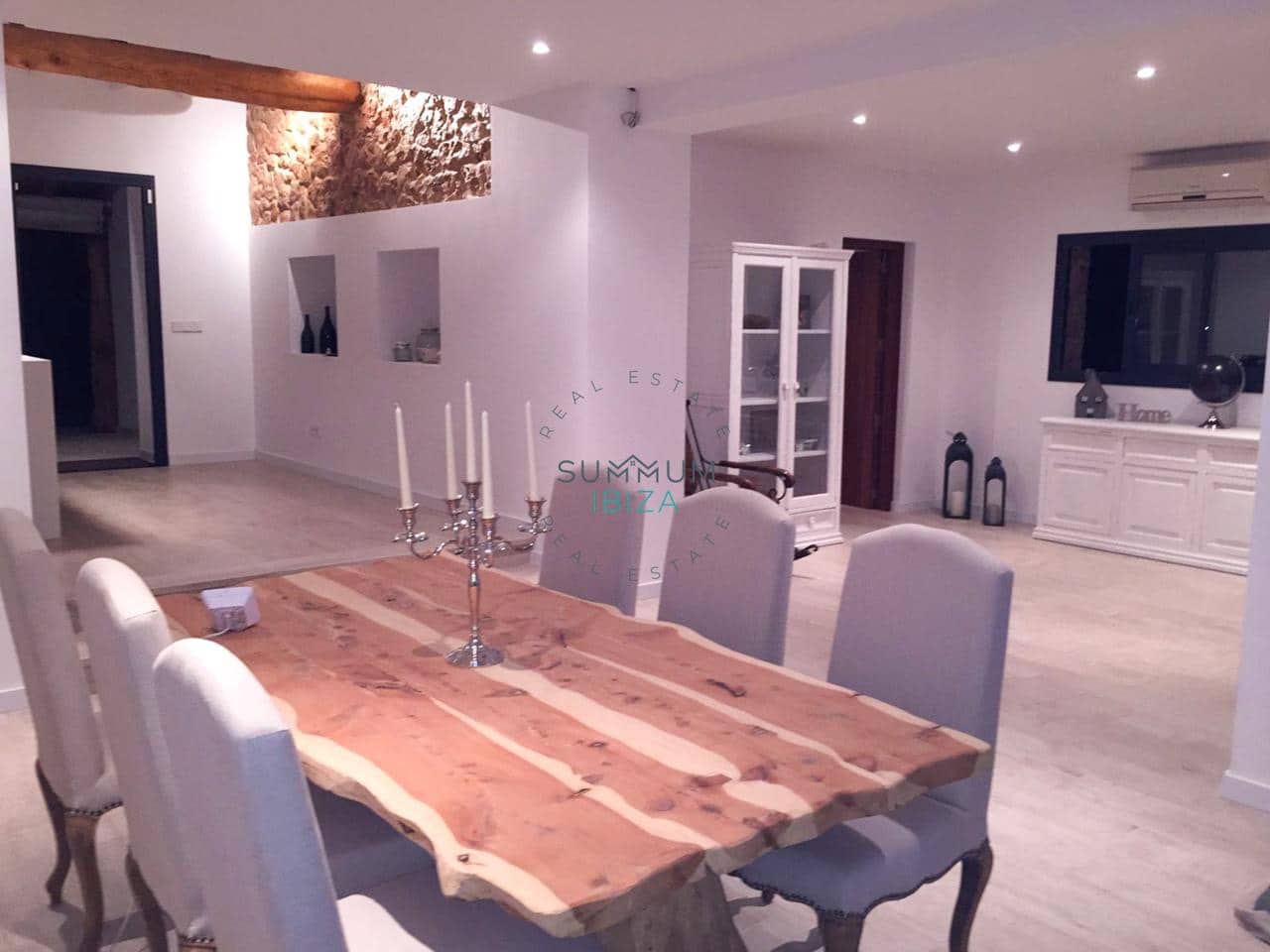 3 soverom Villa til salgs i Sant Jordi de Ses Salines med svømmebasseng garasje - € 2 200 000 (Ref: 10055786)