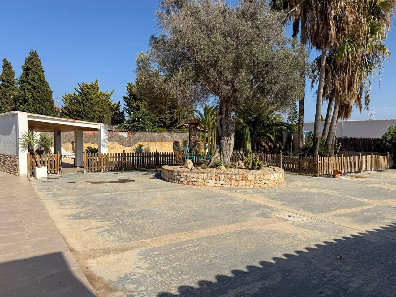 3 soverom Villa til salgs i Sant Jordi de Ses Salines med svømmebasseng garasje - € 2 200 000 (Ref: 10055786)