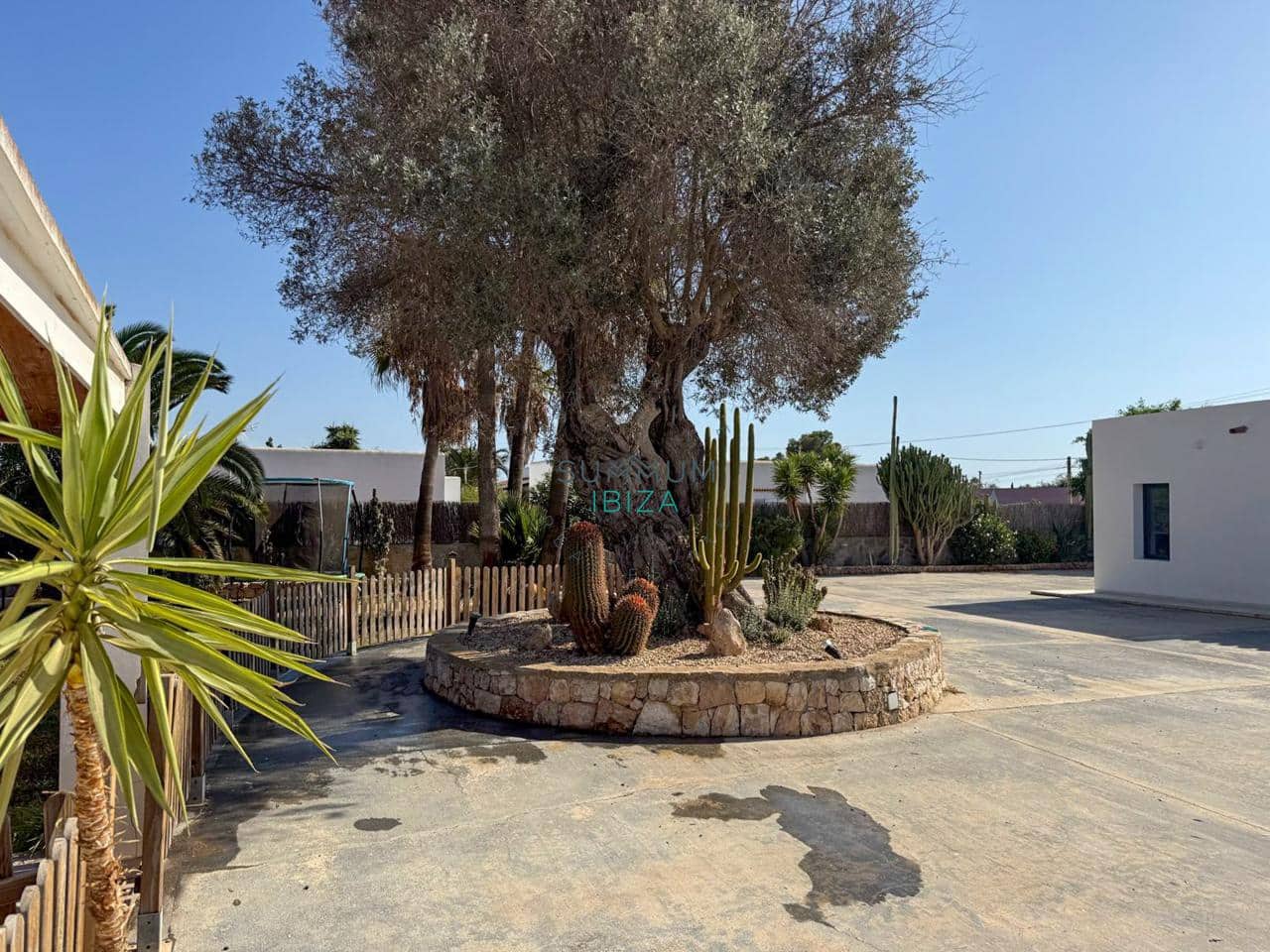 3 soverom Villa til salgs i Sant Jordi de Ses Salines med svømmebasseng garasje - € 2 200 000 (Ref: 10055786)