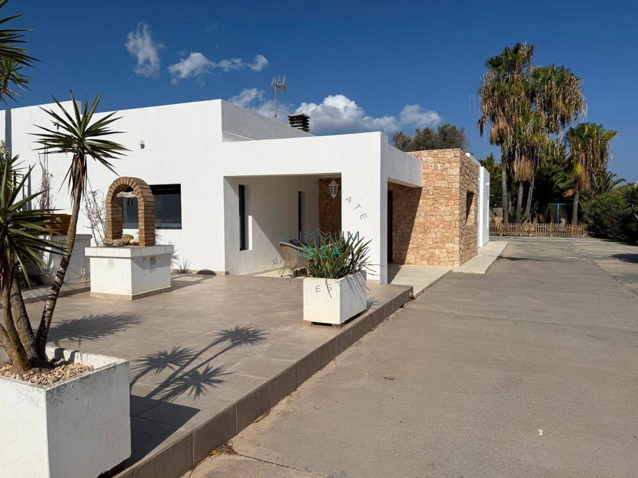 3 soverom Villa til salgs i Sant Jordi de Ses Salines med svømmebasseng garasje - € 2 200 000 (Ref: 10055786)