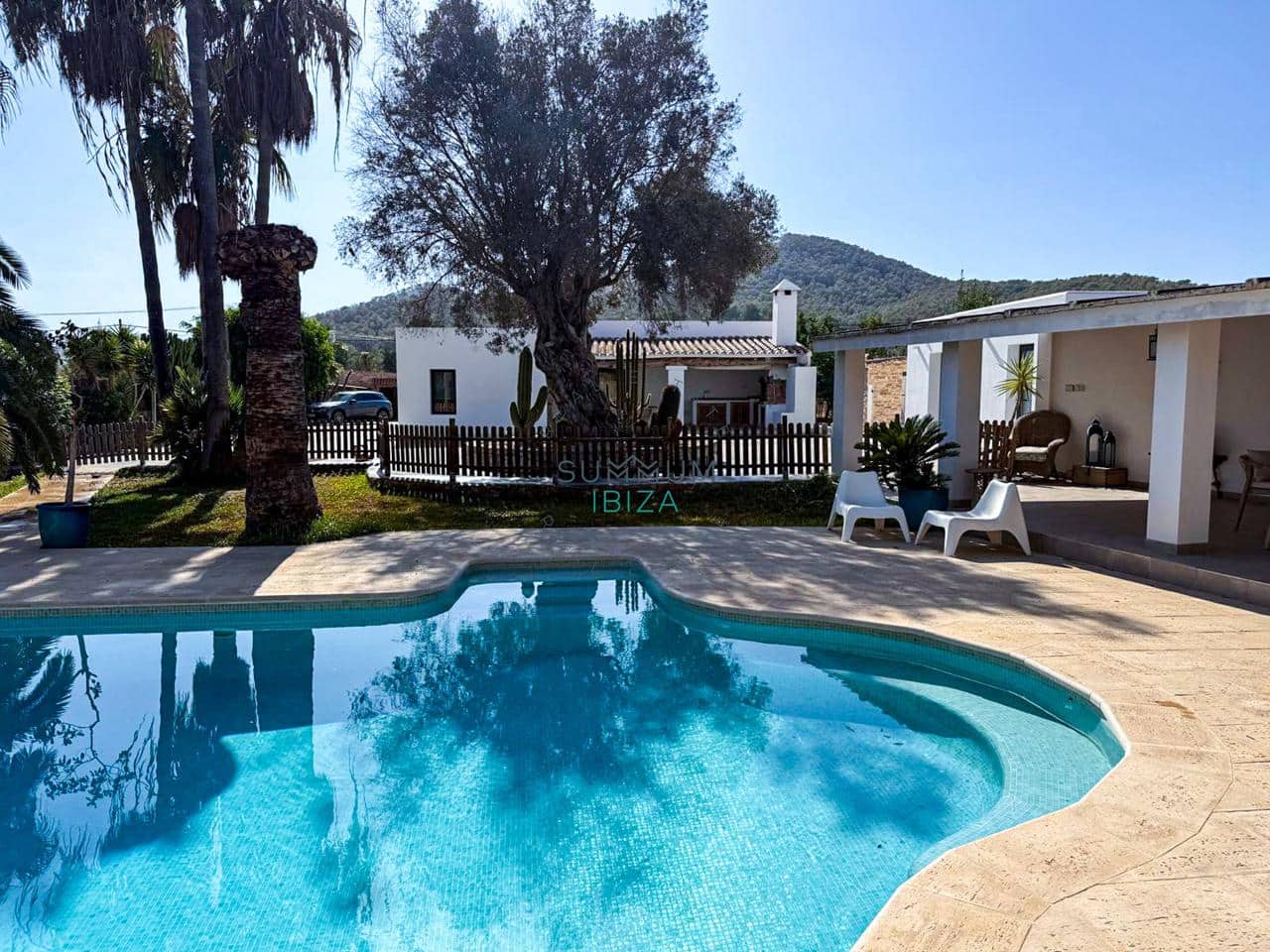 3 soverom Villa til salgs i Sant Jordi de Ses Salines med svømmebasseng garasje - € 2 200 000 (Ref: 10055786)