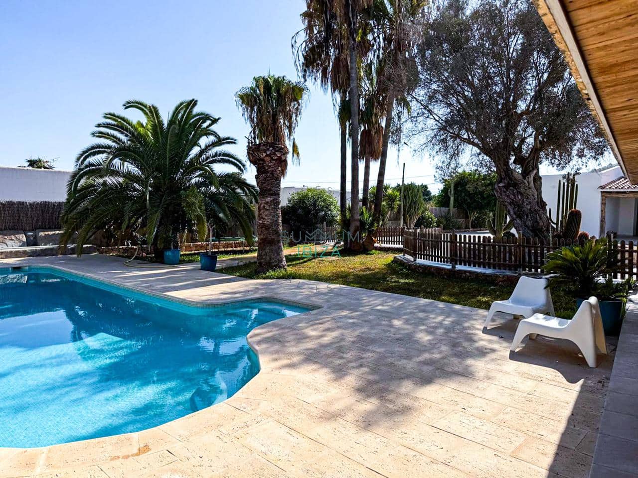 3 soverom Villa til salgs i Sant Jordi de Ses Salines med svømmebasseng garasje - € 2 200 000 (Ref: 10055786)