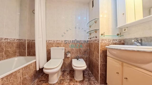 3 slaapkamer Flat te koop in Puig de'n Valls, Santa Eulalia / Santa Eularia met garage - € 620.000 (Ref: 10084946)