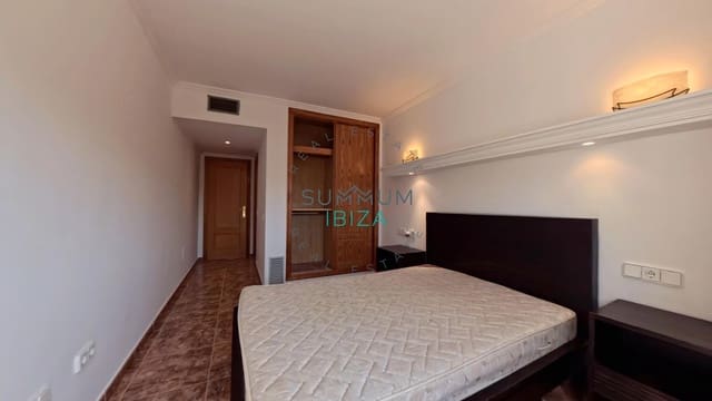 3 slaapkamer Flat te koop in Puig de'n Valls, Santa Eulalia / Santa Eularia met garage - € 620.000 (Ref: 10084946)