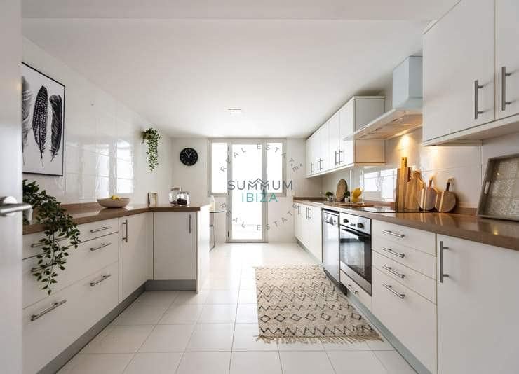 6 makuuhuone Huvila vuokrattavana paikassa Illa Plana mukana 
autotalli - 5 500 € (Ref: 10153244)