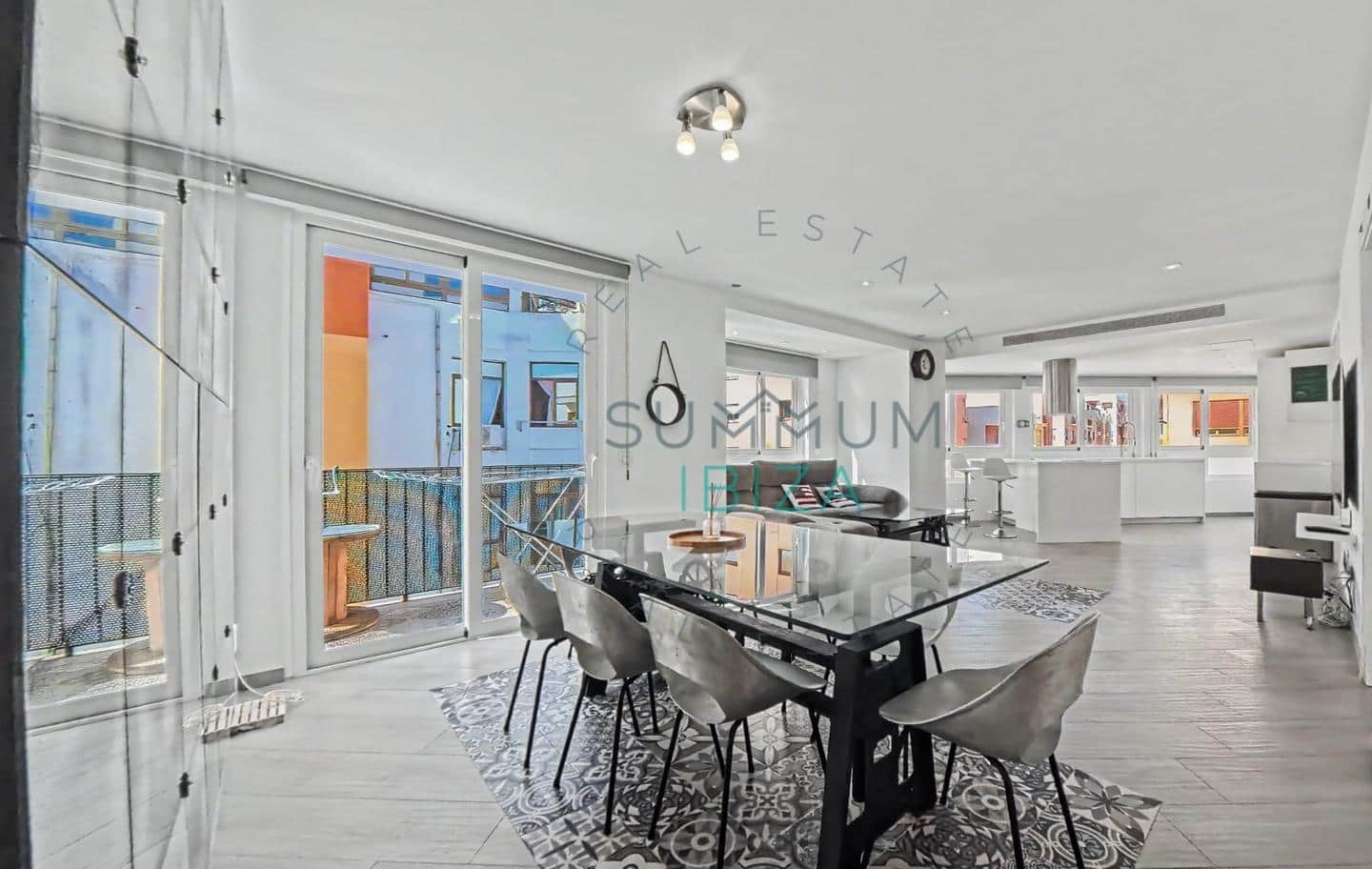 2 bedroom Flat for sale in Ibiza / Eivissa town - € 515,000 (Ref: 10168016)