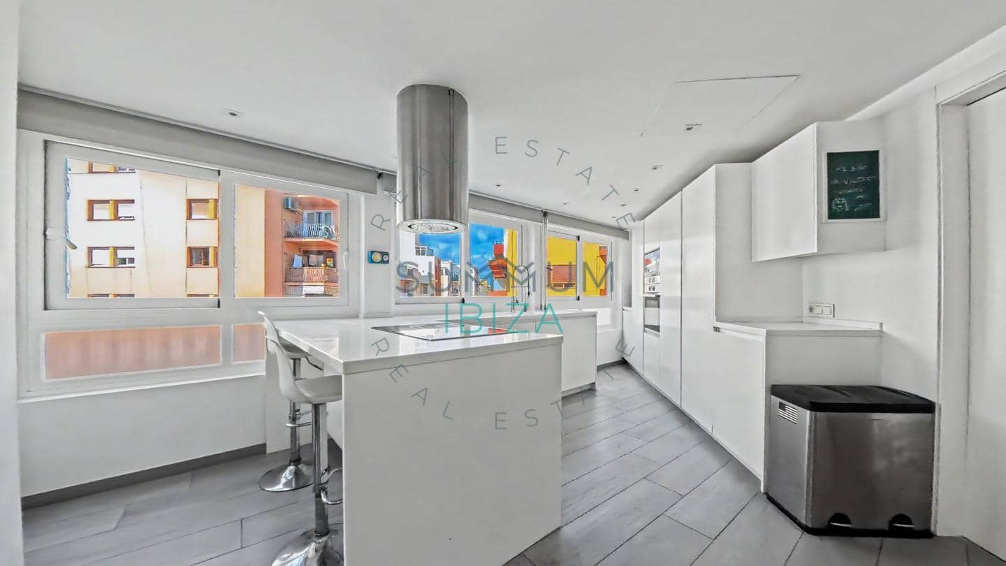 2 bedroom Flat for sale in Ibiza / Eivissa town - € 515,000 (Ref: 10168016)
