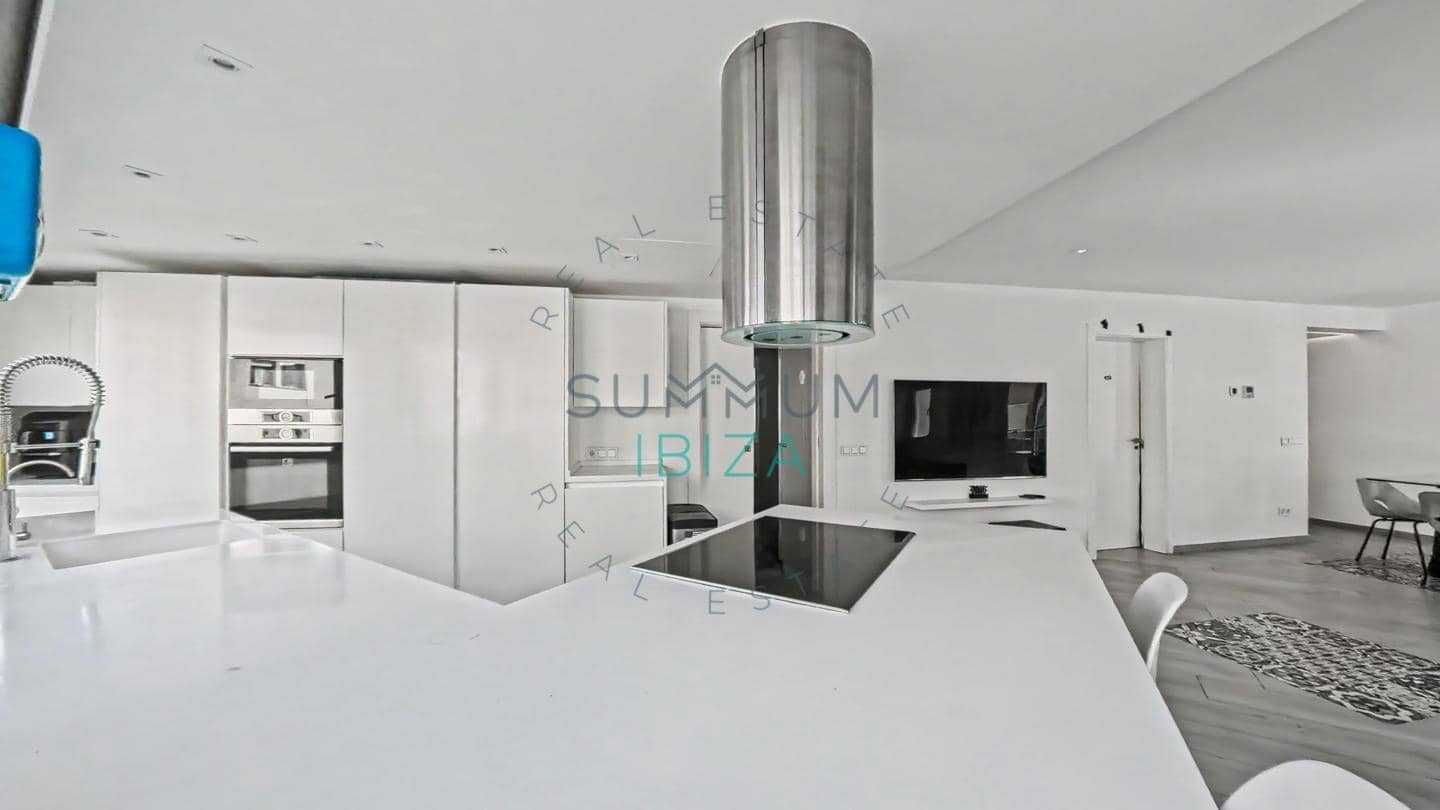 2 bedroom Flat for sale in Ibiza / Eivissa town - € 515,000 (Ref: 10168016)