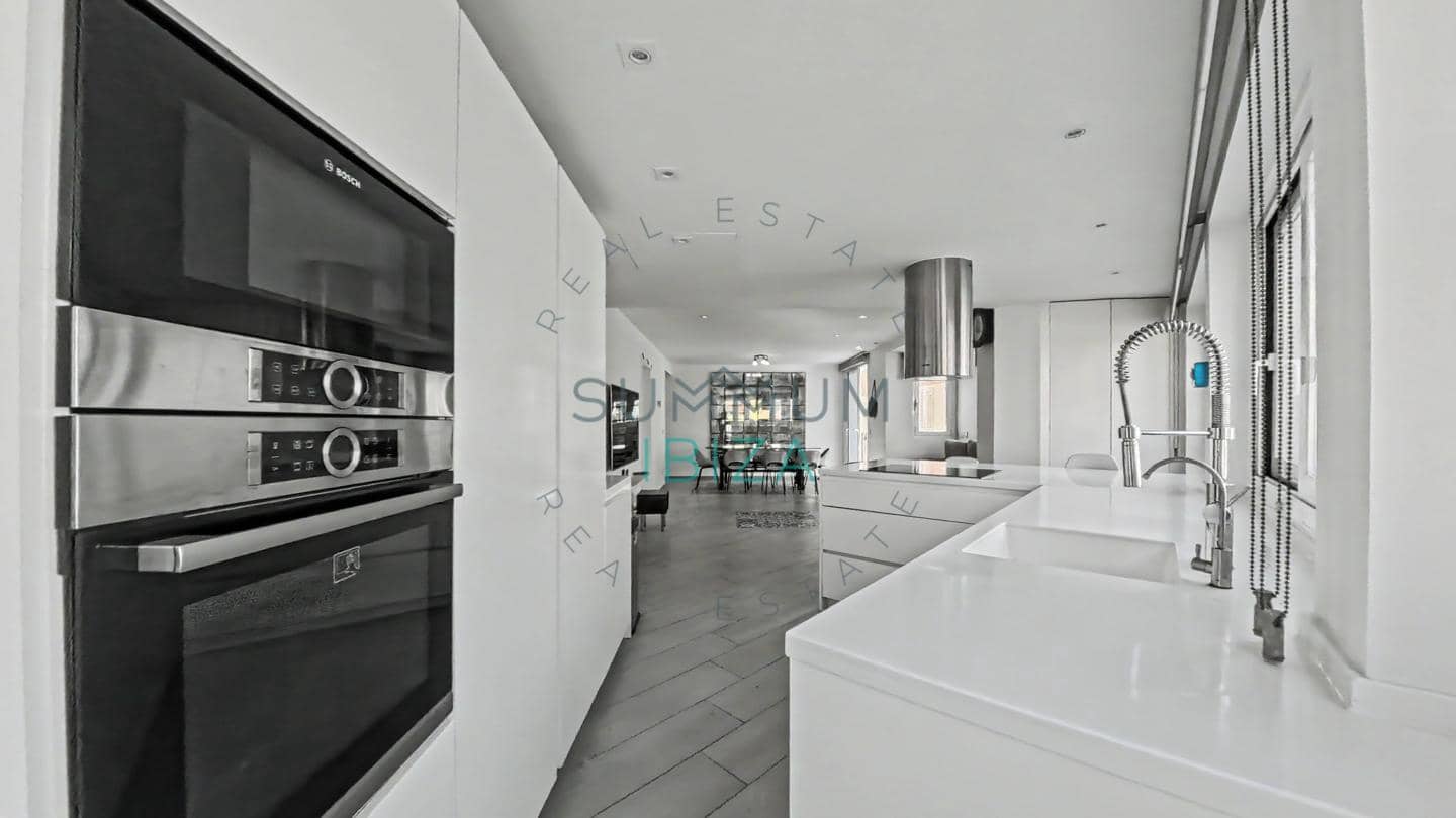 2 bedroom Flat for sale in Ibiza / Eivissa town - € 515,000 (Ref: 10168016)