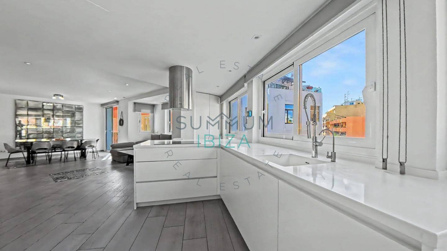 2 bedroom Flat for sale in Ibiza / Eivissa town - € 515,000 (Ref: 10168016)