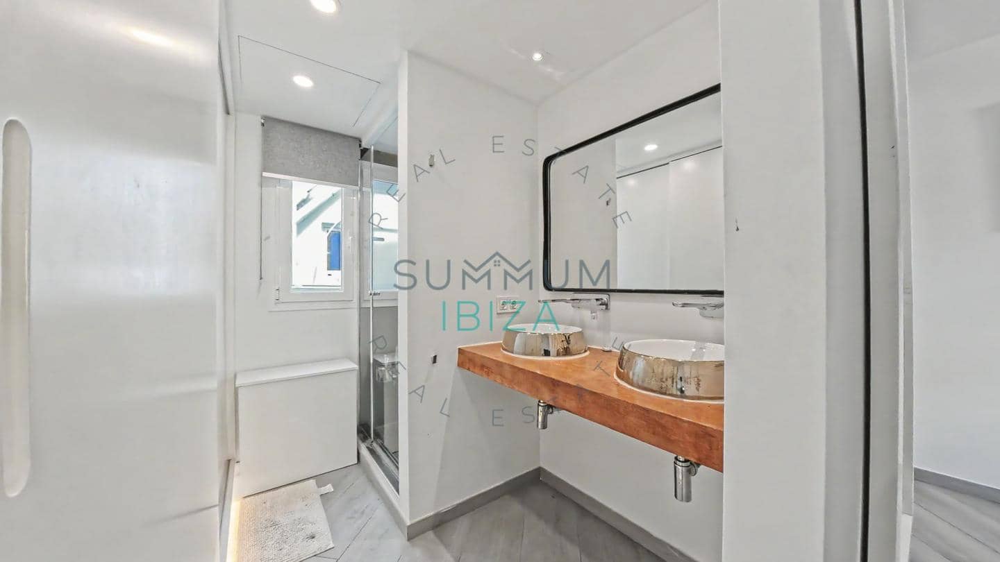 2 bedroom Flat for sale in Ibiza / Eivissa town - € 515,000 (Ref: 10168016)