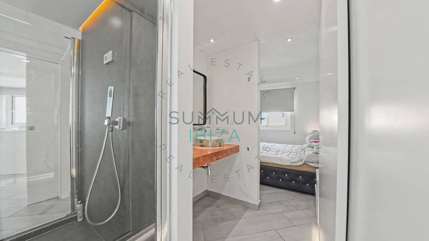 2 bedroom Flat for sale in Ibiza / Eivissa town - € 515,000 (Ref: 10168016)