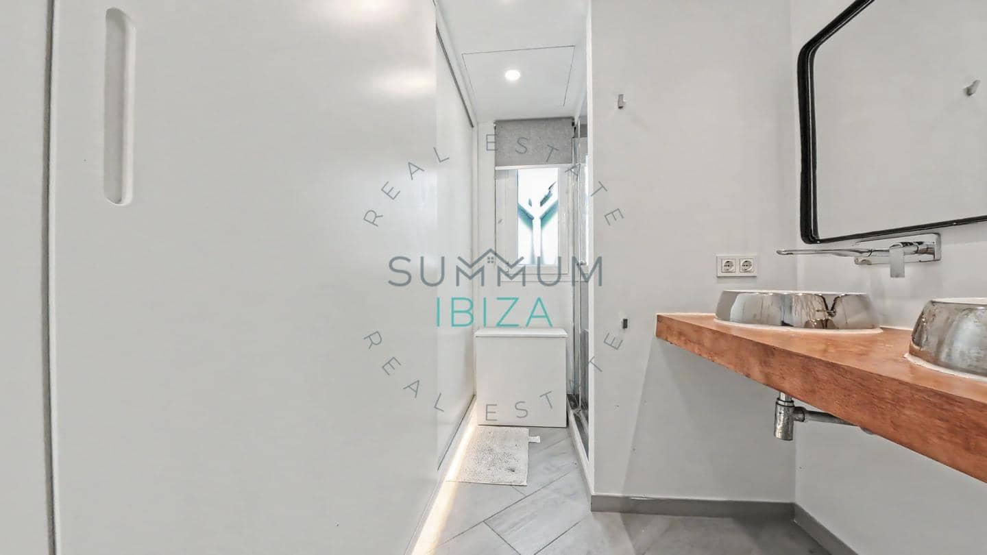 2 bedroom Flat for sale in Ibiza / Eivissa town - € 515,000 (Ref: 10168016)