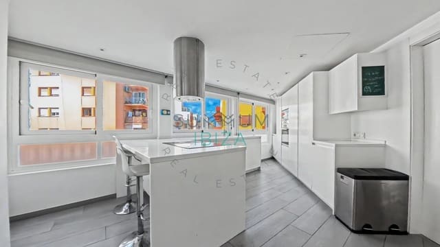 2 slaapkamer Flat te koop in Ibiza dorp - € 515.000 (Ref: 10168016)