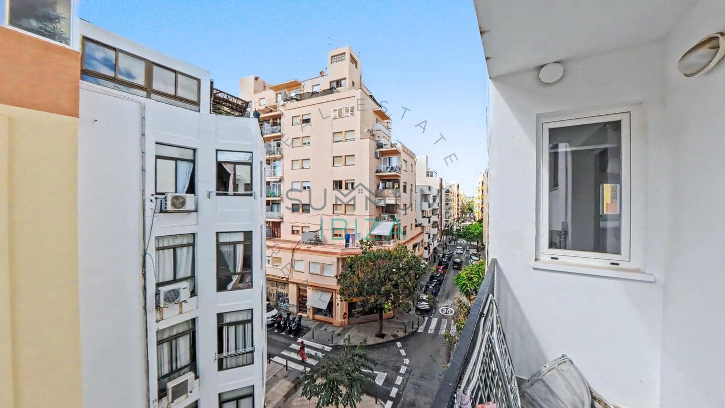 2 bedroom Flat for sale in Ibiza / Eivissa town - € 515,000 (Ref: 10168016)