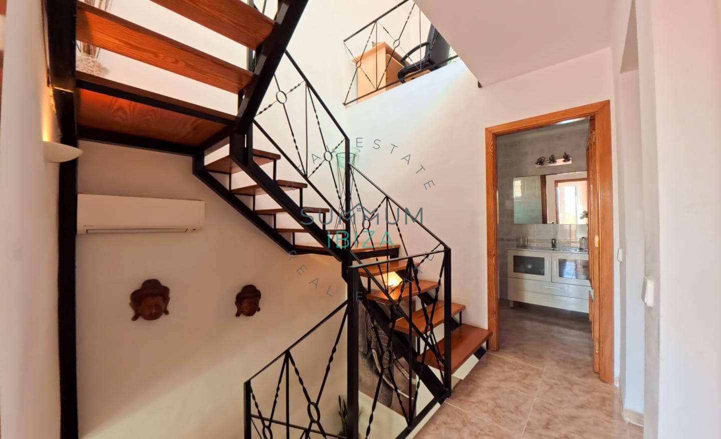 4 Zimmer Villa zu verkaufen in Ibiza / Eivissa Stadt mit Garage - 850.000 € (Ref: 9804780)