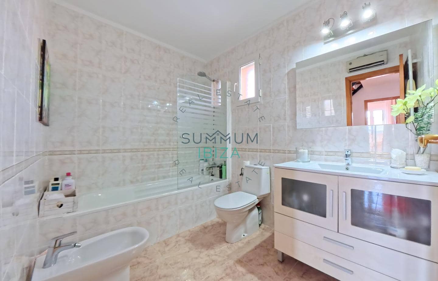 4 Zimmer Villa zu verkaufen in Ibiza / Eivissa Stadt mit Garage - 850.000 € (Ref: 9804780)