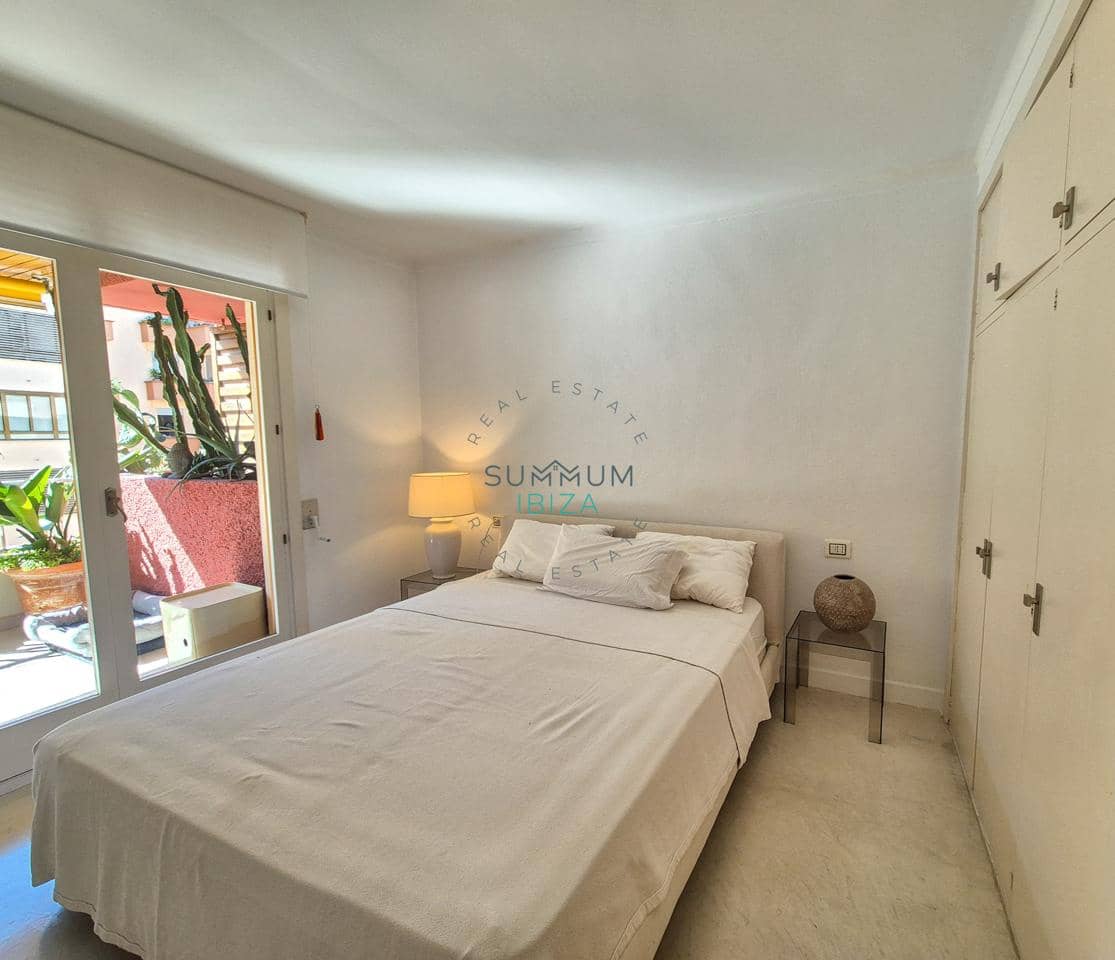 2 bedroom Flat for sale in Ibiza / Eivissa town - € 720,000 (Ref: 9804785)