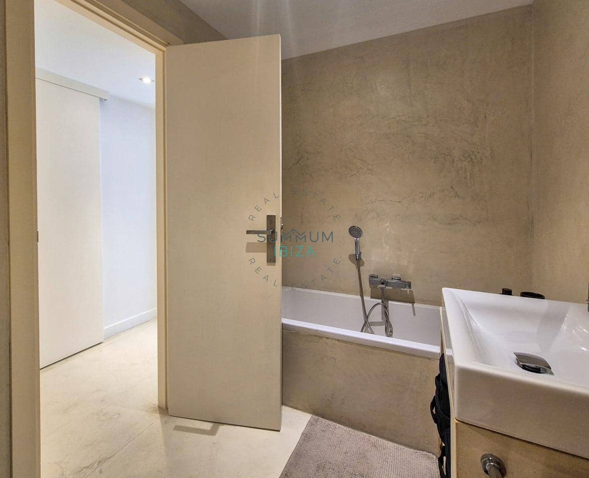 2 bedroom Flat for sale in Ibiza / Eivissa town - € 720,000 (Ref: 9804785)