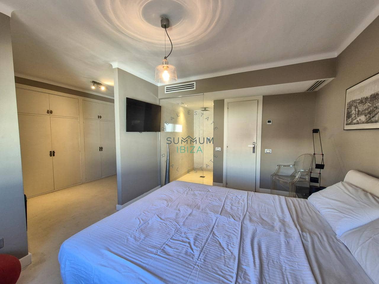 2 bedroom Flat for sale in Ibiza / Eivissa town - € 720,000 (Ref: 9804785)