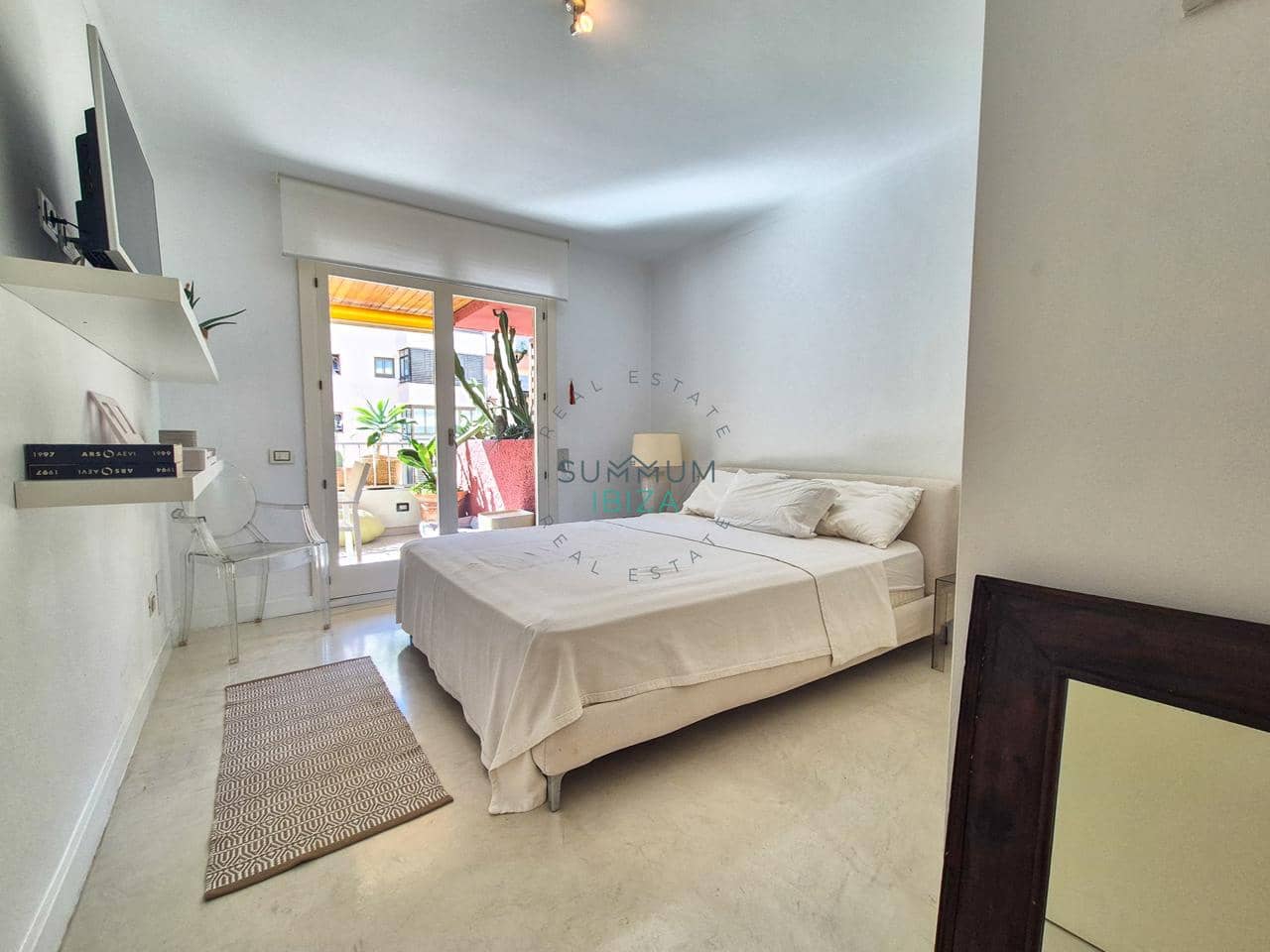 2 bedroom Flat for sale in Ibiza / Eivissa town - € 720,000 (Ref: 9804785)