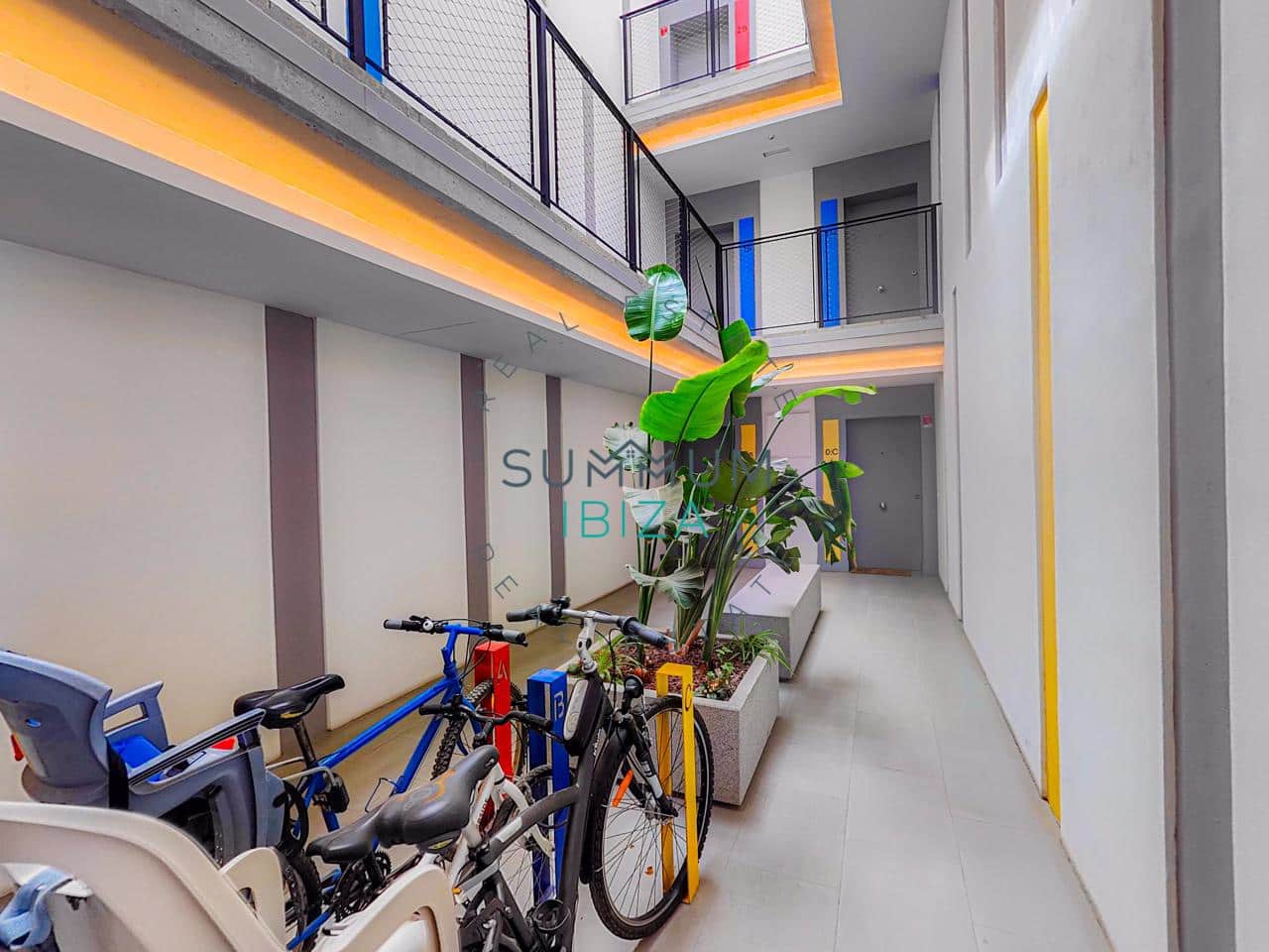 3 Zimmer Wohnung zu verkaufen in Ibiza / Eivissa Stadt mit Pool Garage - 895.000 € (Ref: 9804788)