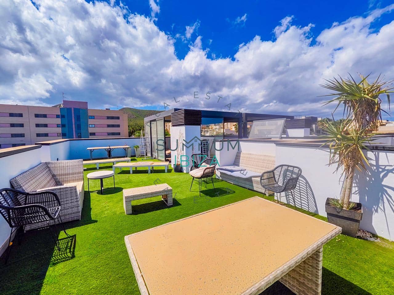 3 Zimmer Wohnung zu verkaufen in Ibiza / Eivissa Stadt mit Pool Garage - 895.000 € (Ref: 9804788)