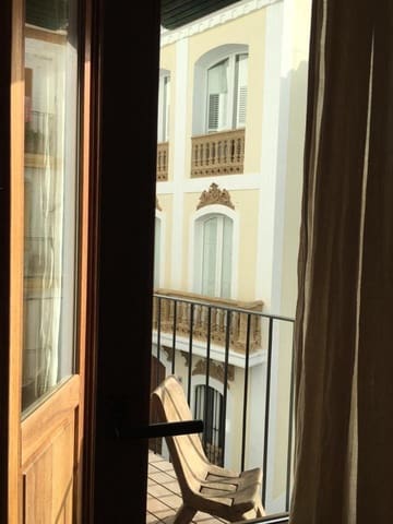 1 slaapkamer Flat te huur in Ibiza dorp - € 4.000 (Ref: 9834887)