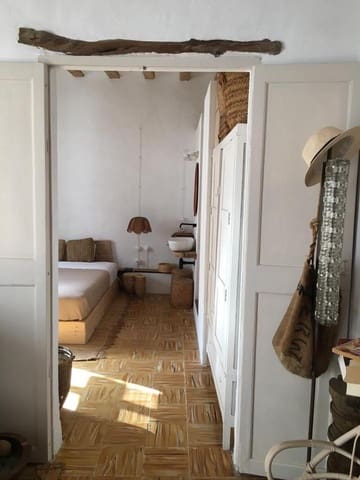 1 slaapkamer Flat te huur in Ibiza dorp - € 4.000 (Ref: 9834887)