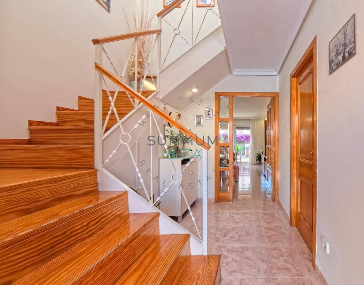 3 chambre Villa/Maison à vendre à Ibiza ville avec garage - 695 000 € (Ref: 9877745)