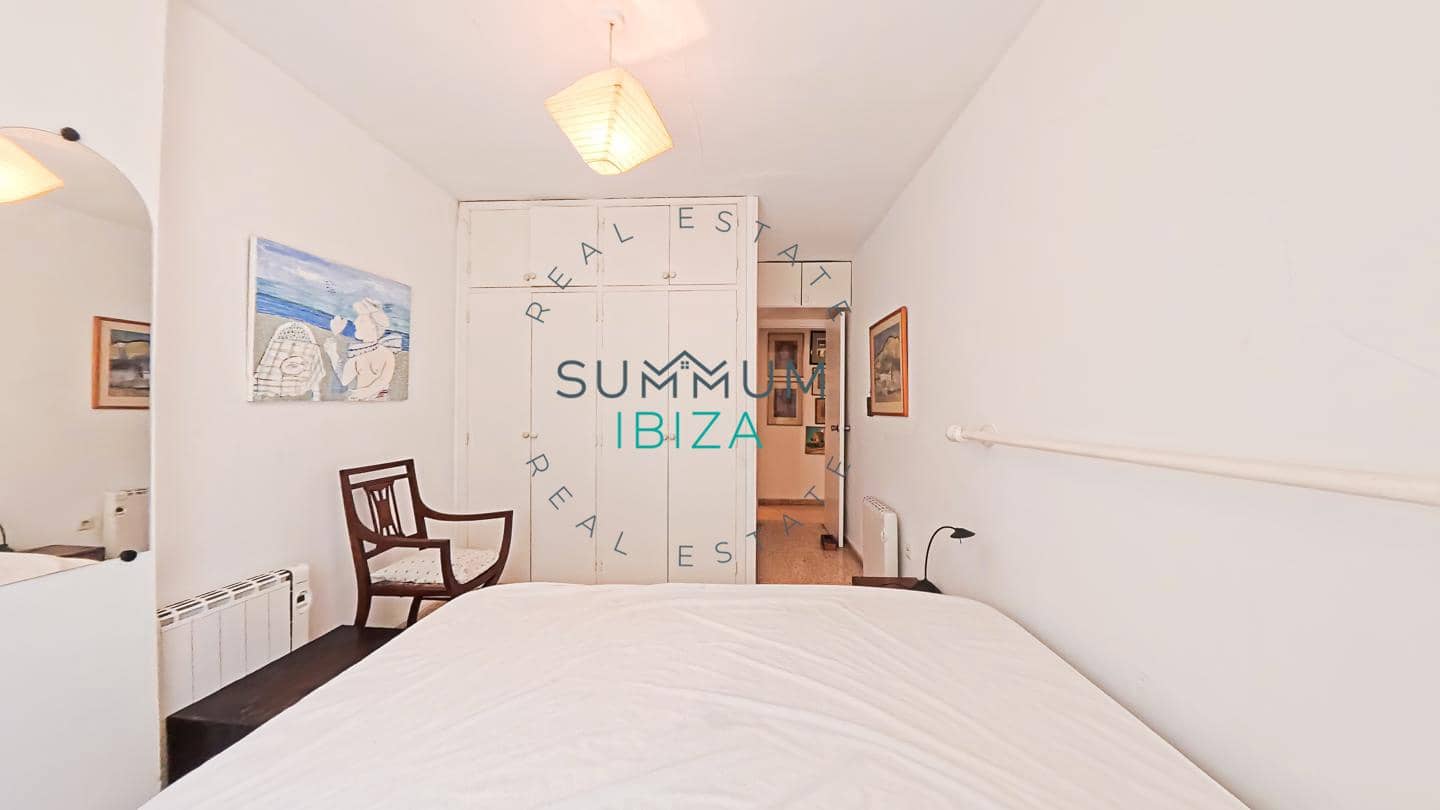2 bedroom Flat for sale in Ibiza / Eivissa town with garage - € 515,000 (Ref: 9958692)