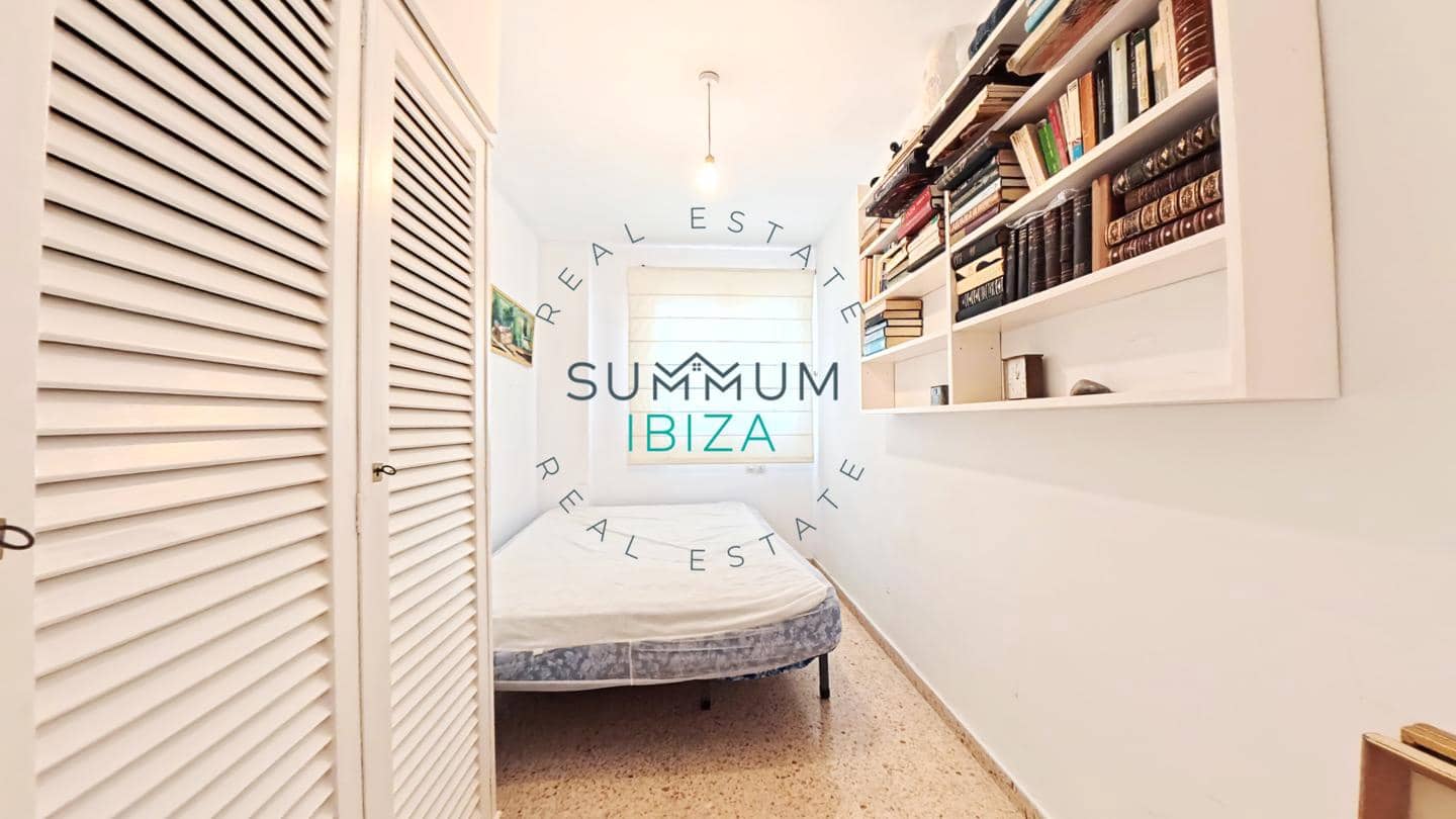 2 bedroom Flat for sale in Ibiza / Eivissa town with garage - € 515,000 (Ref: 9958692)