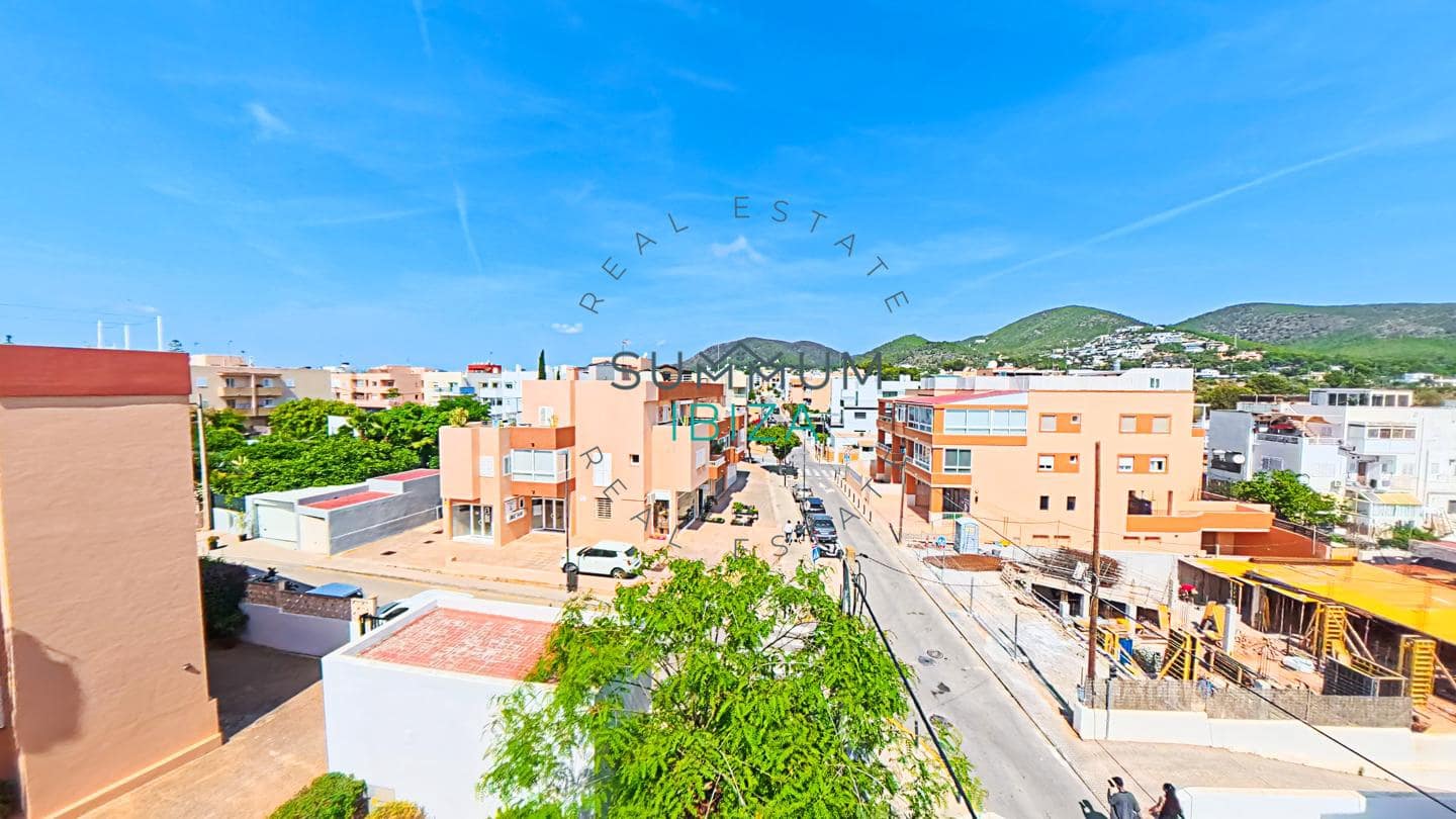 2 bedroom Flat for sale in Ibiza / Eivissa town with garage - € 515,000 (Ref: 9958692)