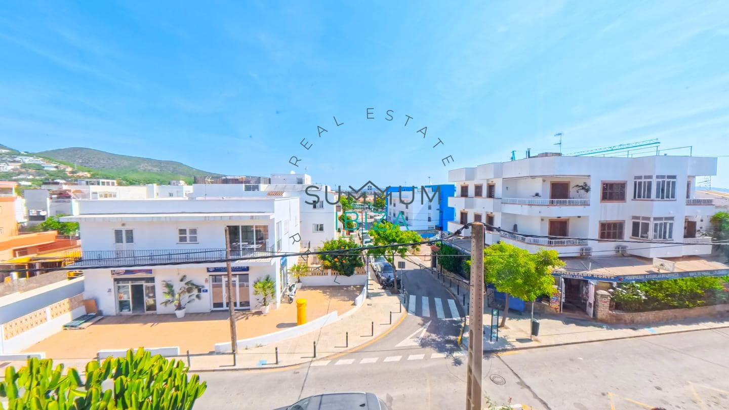 2 bedroom Flat for sale in Ibiza / Eivissa town with garage - € 515,000 (Ref: 9958692)