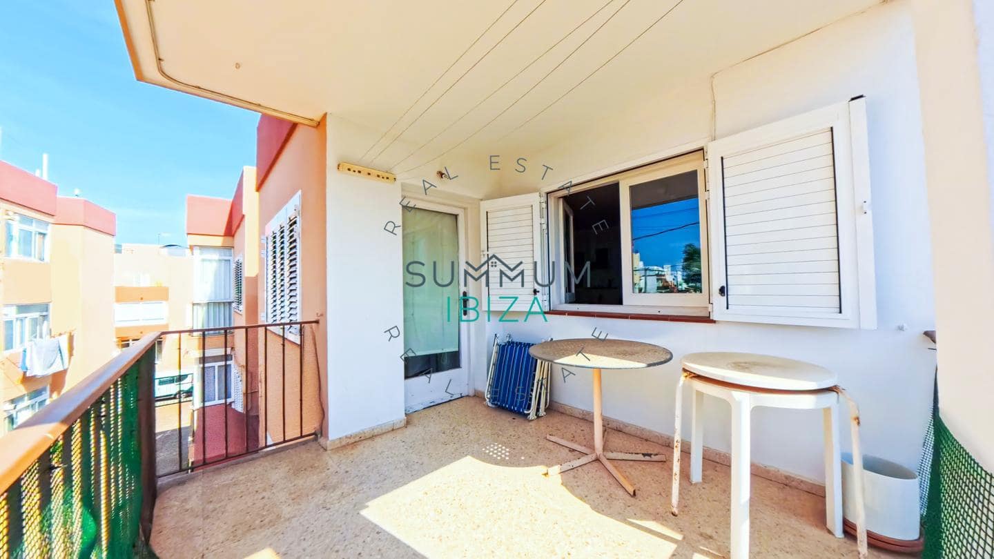2 bedroom Flat for sale in Ibiza / Eivissa town with garage - € 515,000 (Ref: 9958692)