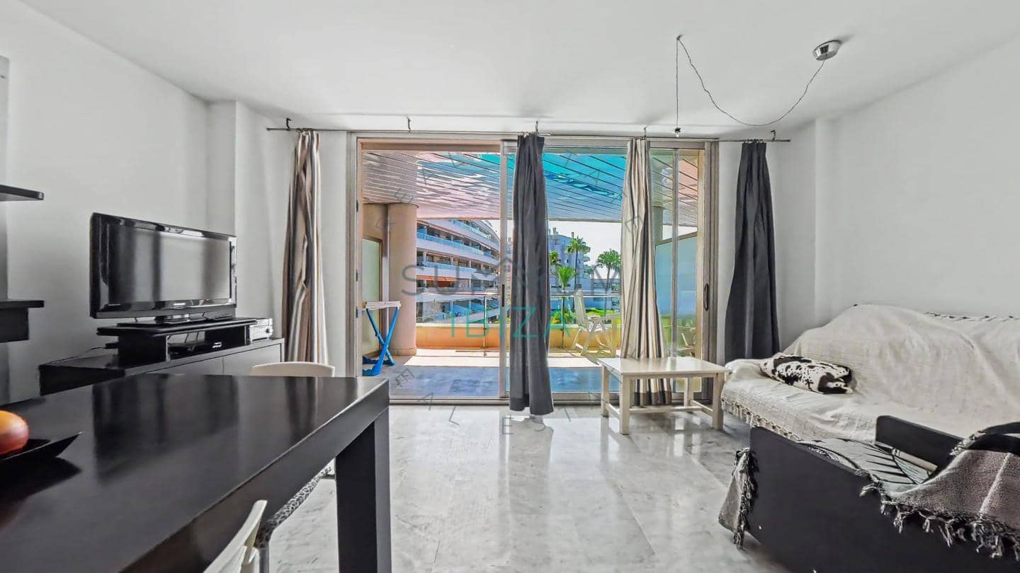 2 soveværelse Lejlighed til salg i Ibiza by med swimmingpool garage - € 1.270.000 (Ref: 9996397)