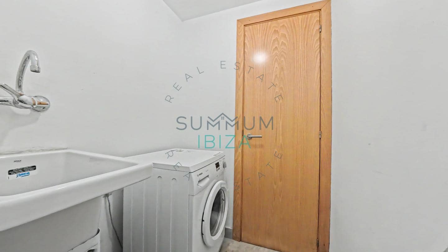 2 soveværelse Lejlighed til salg i Ibiza by med swimmingpool garage - € 1.270.000 (Ref: 9996397)