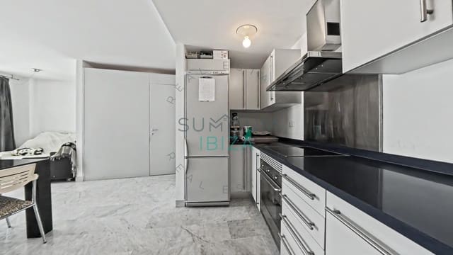 2 soveværelse Lejlighed til salg i Ibiza by med swimmingpool garage - € 1.270.000 (Ref: 9996397)