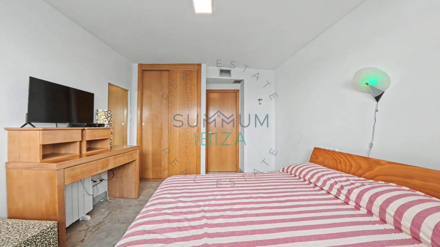 2 soveværelse Lejlighed til salg i Ibiza by med swimmingpool garage - € 1.270.000 (Ref: 9996397)