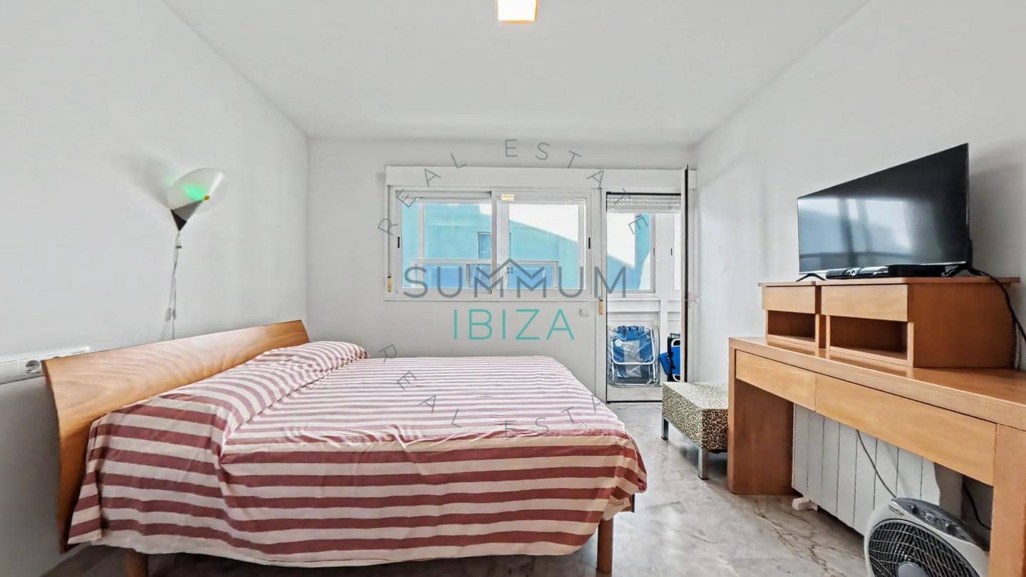 2 soveværelse Lejlighed til salg i Ibiza by med swimmingpool garage - € 1.270.000 (Ref: 9996397)