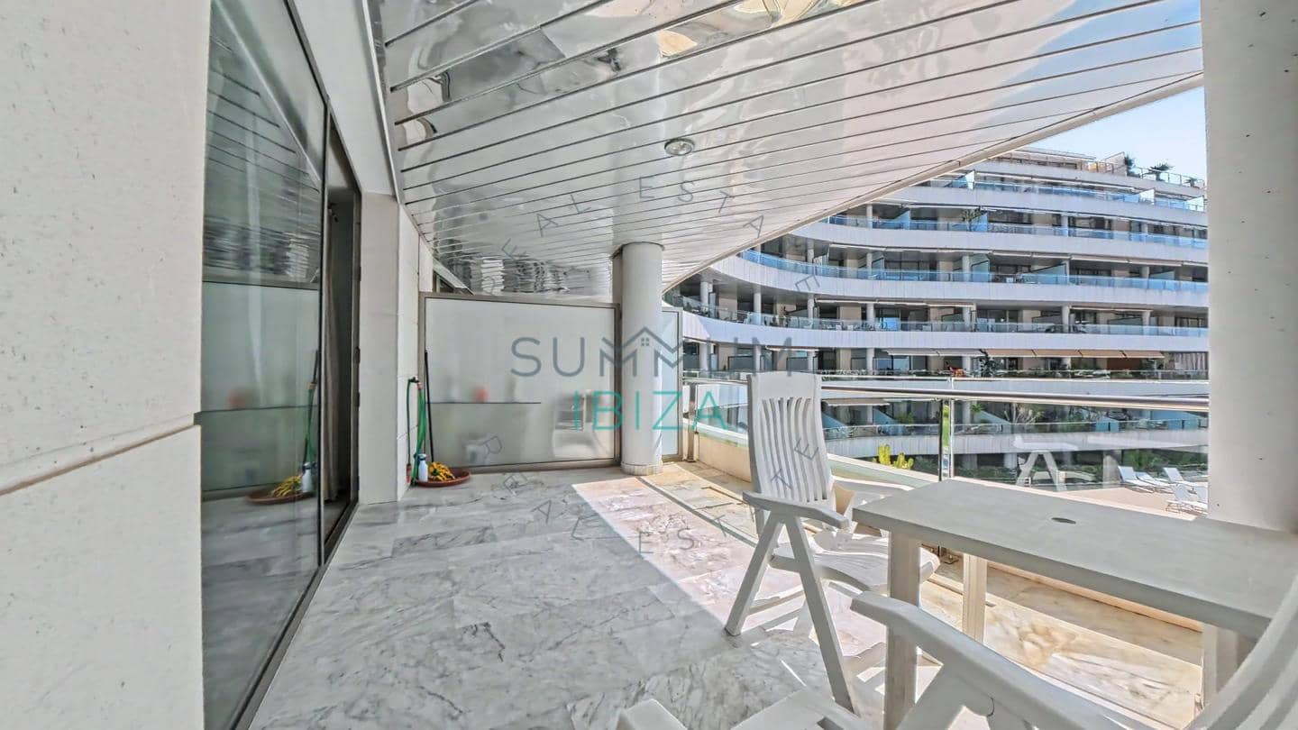 2 soveværelse Lejlighed til salg i Ibiza by med swimmingpool garage - € 1.270.000 (Ref: 9996397)