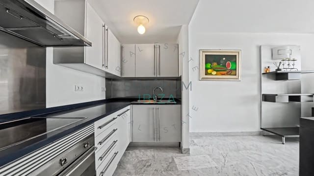 2 soveværelse Lejlighed til salg i Ibiza by med swimmingpool garage - € 1.270.000 (Ref: 9996397)