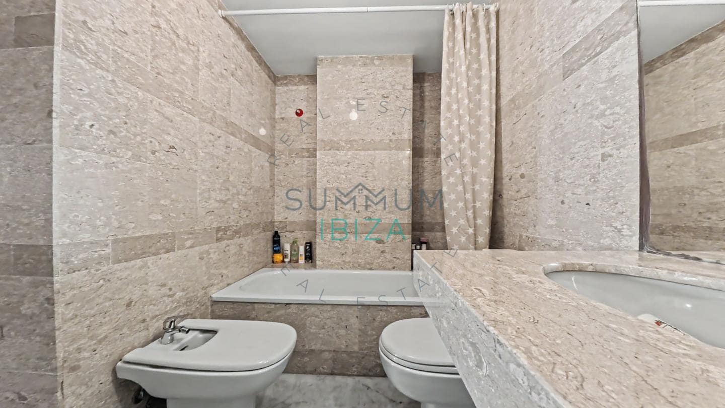 2 soveværelse Lejlighed til salg i Ibiza by med swimmingpool garage - € 1.270.000 (Ref: 9996397)