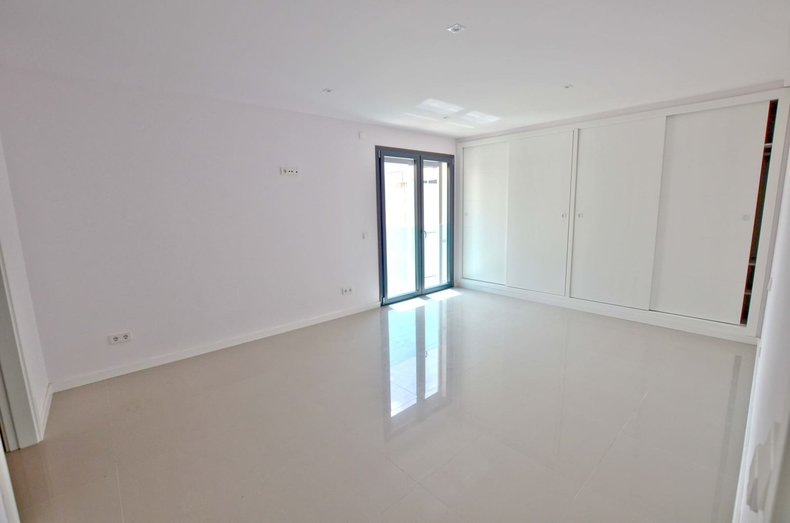 3 soveværelse Lejlighed til salg i Puerto de Alcudia - € 1.850.000 (Ref: 6904162)