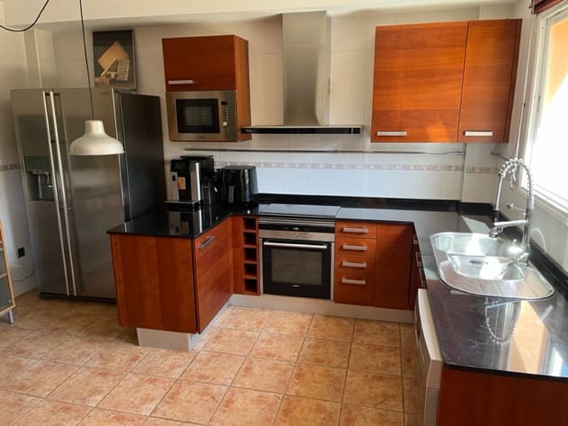 3 soveværelse Rækkehus til salg i Puig de Ros - € 740.000 (Ref: 7441867)