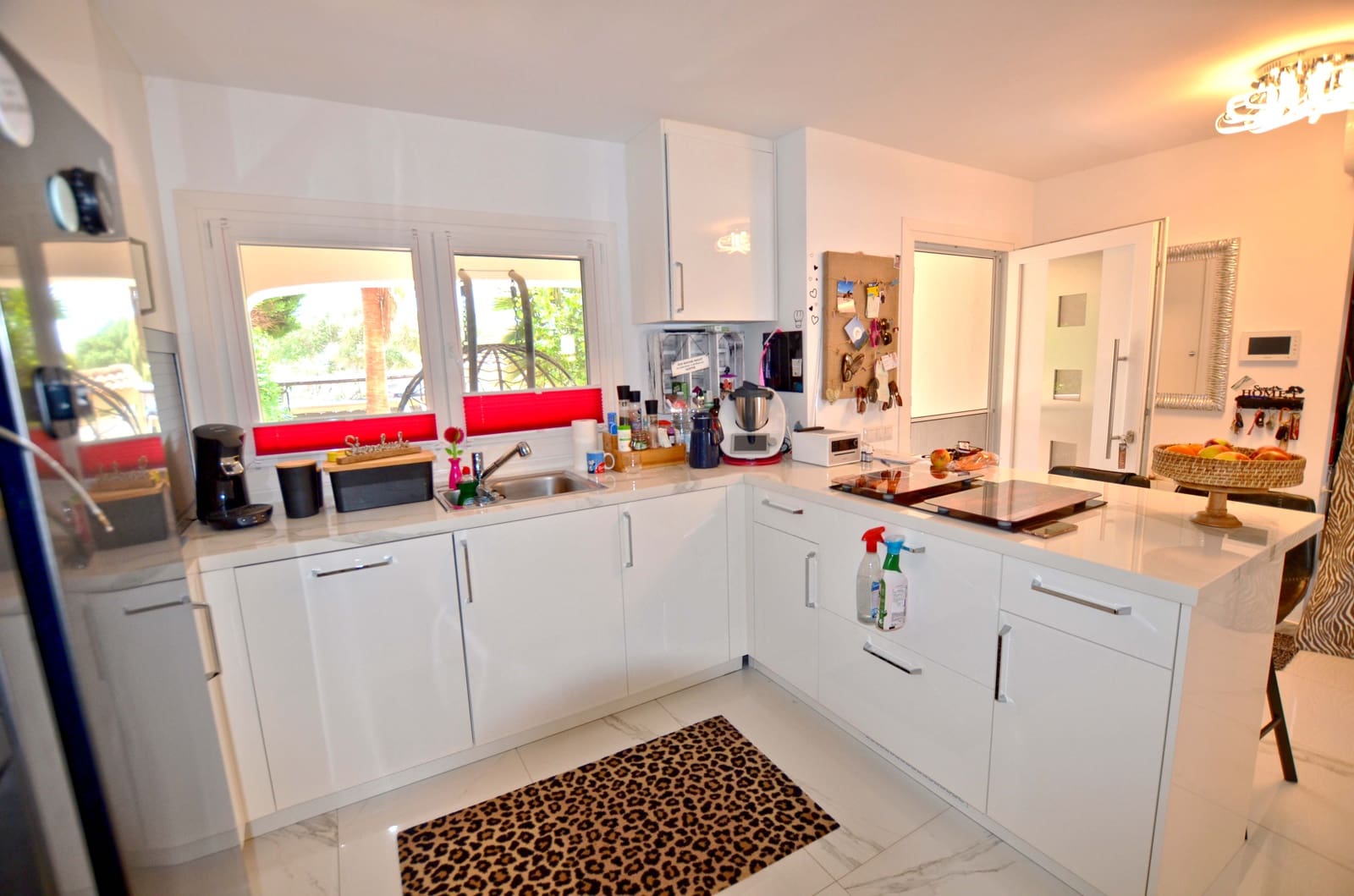 3 slaapkamer Rijtjeshuis te koop in Badia Blava met zwembad garage - € 910.000 (Ref: 7571036)