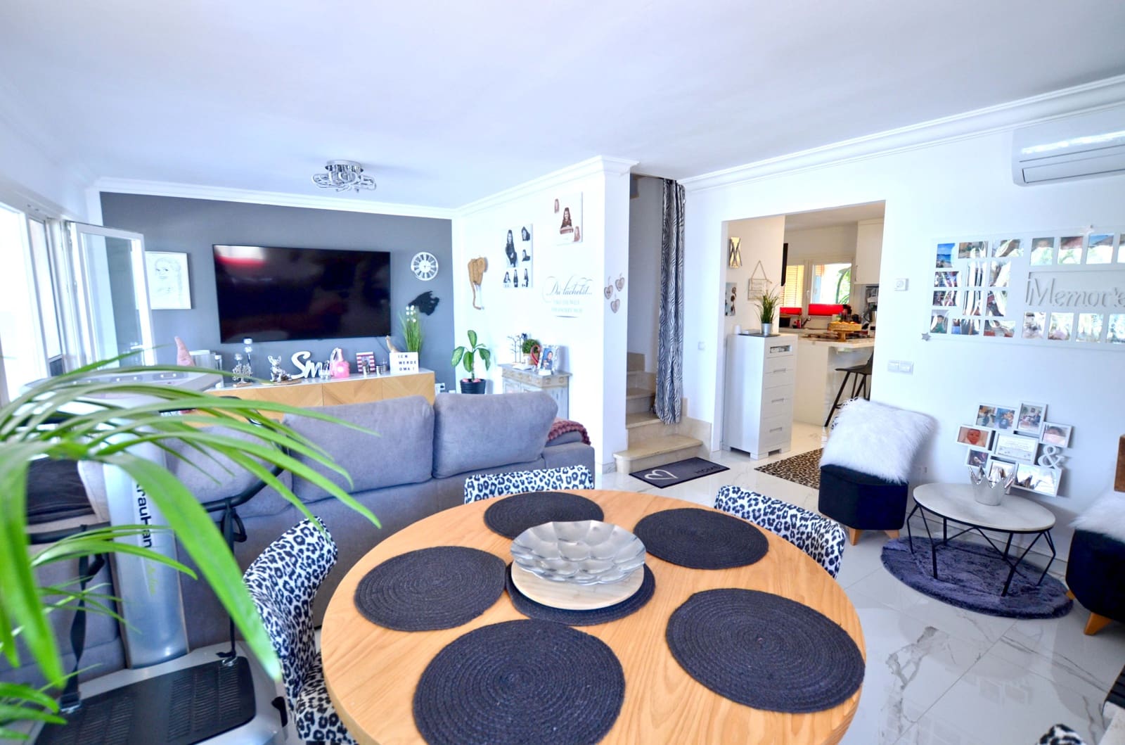 3 slaapkamer Rijtjeshuis te koop in Badia Blava met zwembad garage - € 910.000 (Ref: 7571036)