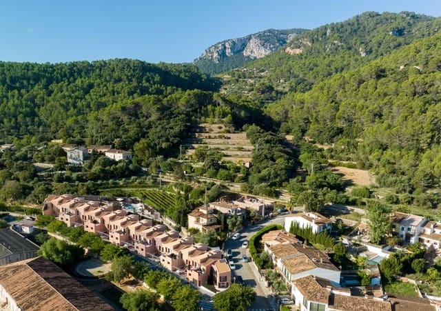 3 slaapkamer Rijtjeshuis te koop in Esporles met zwembad - € 865.000 (Ref: 8200766)